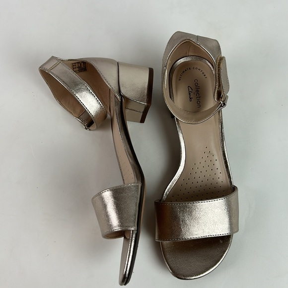 Like new Clarks Caroleigh Anya Ankle Strap Heeled Sandals Metallic Gold 10 - Picture 9 of 12